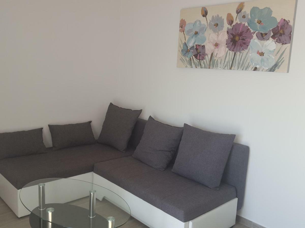 Apartmani Slavica Rab Town Exteriör bild