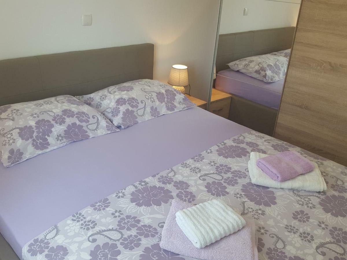 Apartmani Slavica Rab Town Exteriör bild